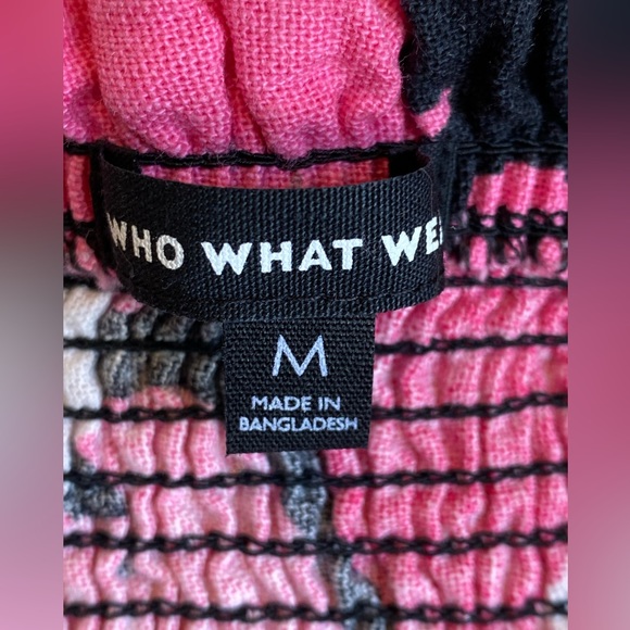 Floral Top by Who What Wear. - size Medium - Picture 5 of 7